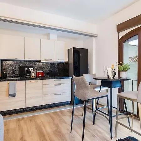 2 Luxurious In The Heart Of Puerto Banus Apartman Marbella