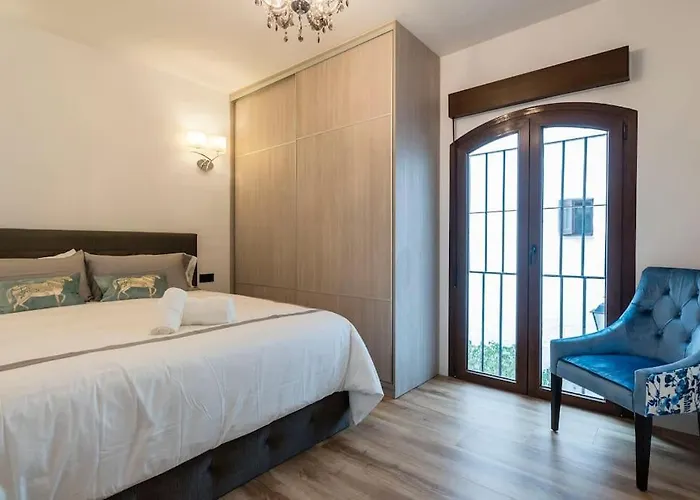 2 Luxurious In The Heart Of Puerto Banus Marbella