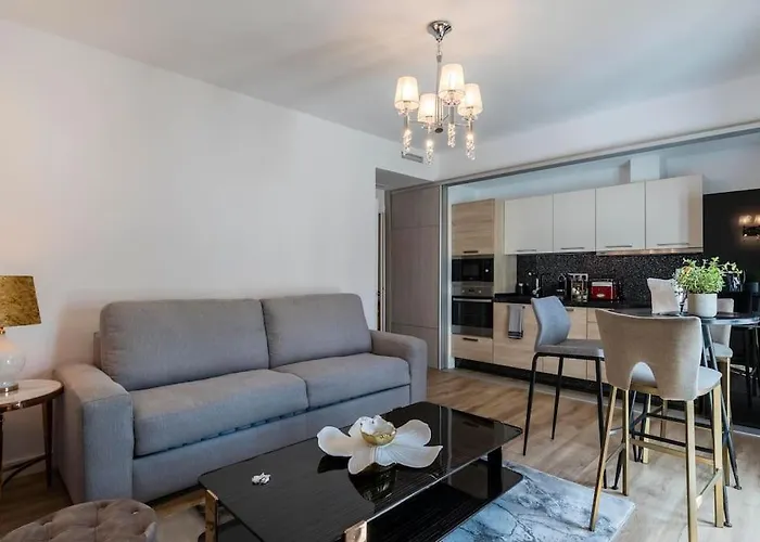 2 Luxurious In The Heart Of Puerto Banus